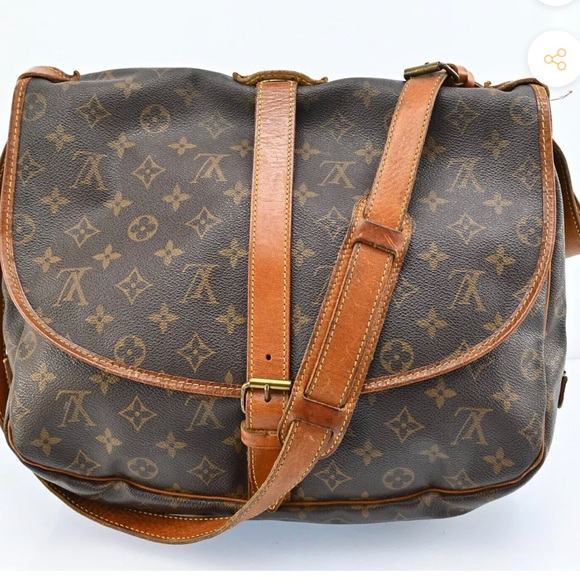 LouisVuittonSaumur shoulder crossbody 35 bag - Picture 15 of 17